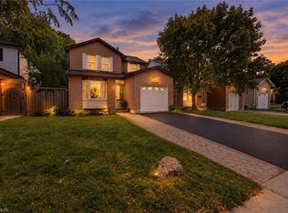 2092 Hunt Cres, Burlington, ON L7M2N9
