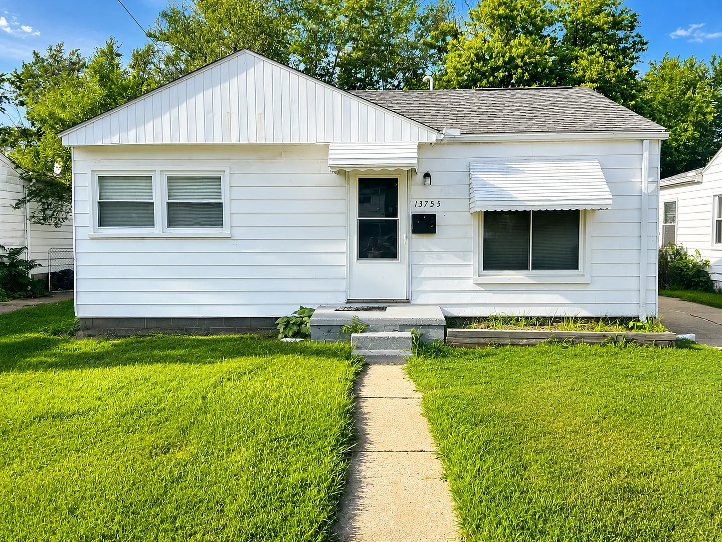 3 bed, 1044 sqft, $1,550 — Photo 1