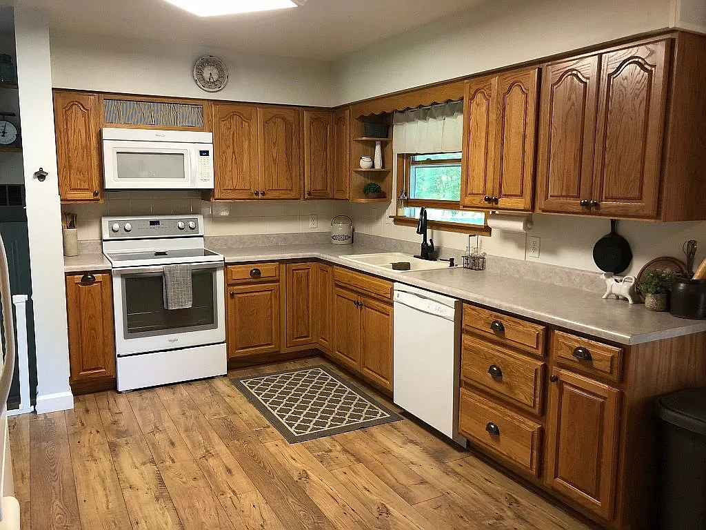 1516 Bellefontaine Ave photo 1