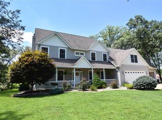 9183 Lakewood Dr, Staunton, IL 62088