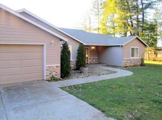 5310 Takilma Rd, Cave Junction, OR 97523