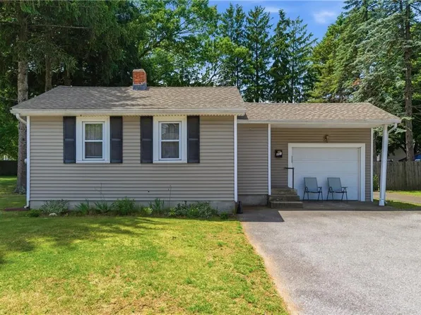 351 Maple St, Warwick, RI 02888