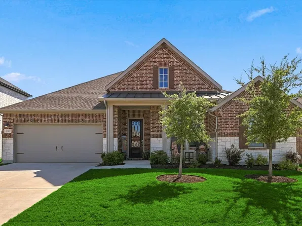138 Laverna Ln, Lake Dallas, TX 75065