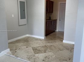 780 82nd St, Miami Beach, FL