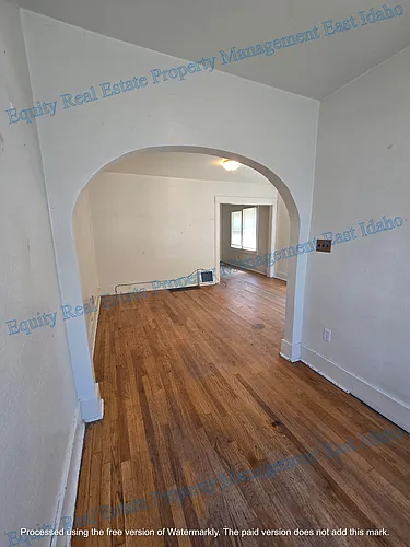 925 W Clark St #925 Photo 1