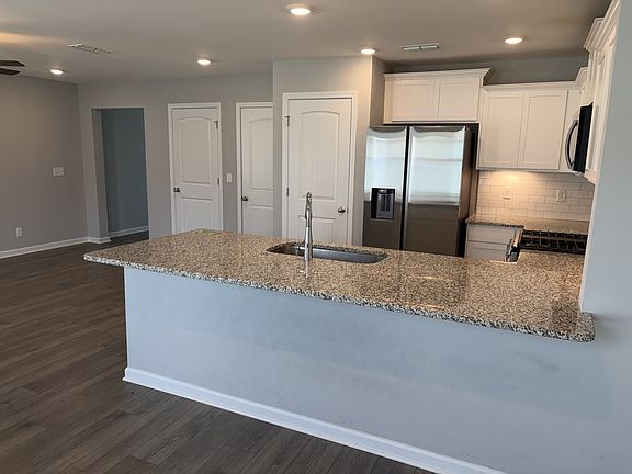5th image of 3722 Stormy Ln