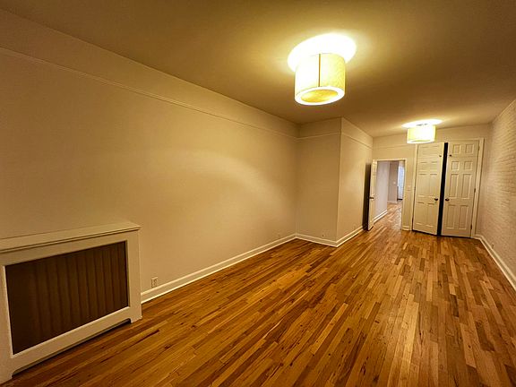 3rd image of 445 W 56th St APT 2E