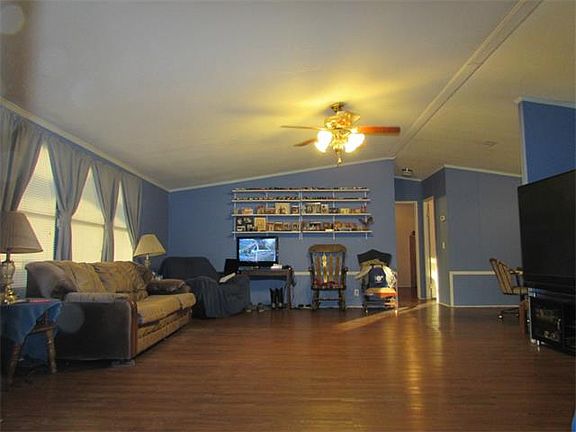 3rd image of 4601 Pimlico Dr