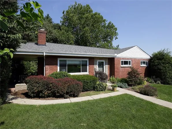 1758 Meadowcrest Dr, Pittsburgh, PA 15241