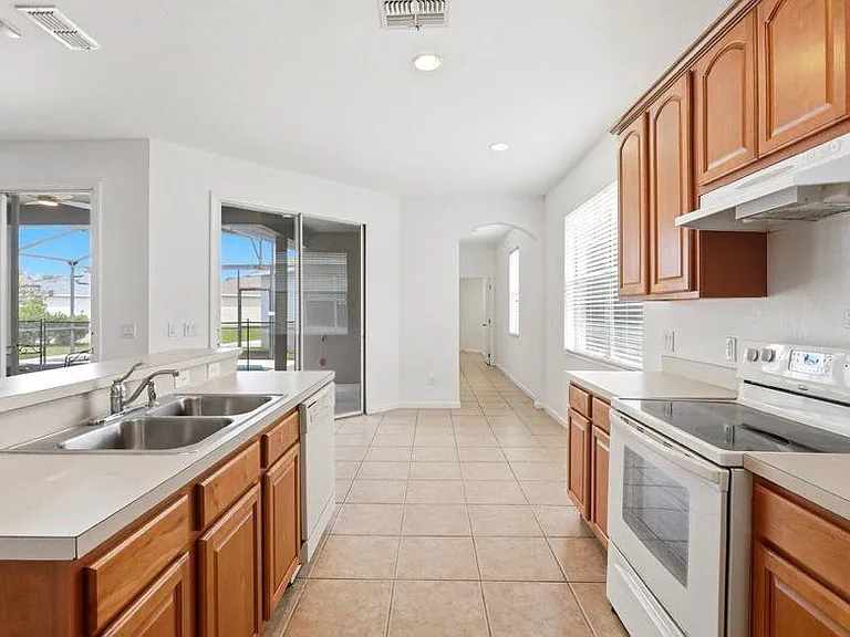 4967 Pall Mall St W — Photo 13