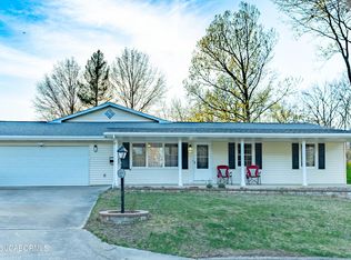 221 Brenda Ln, Columbia, MO 65201