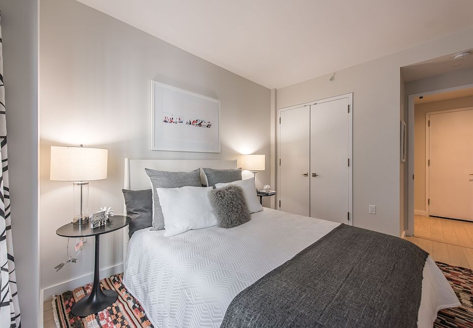 1st image of 535 W 43rd St APT S12d