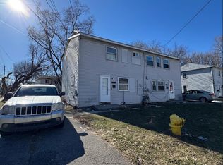 2340 Deerfield Ct, Westland, MI 48186