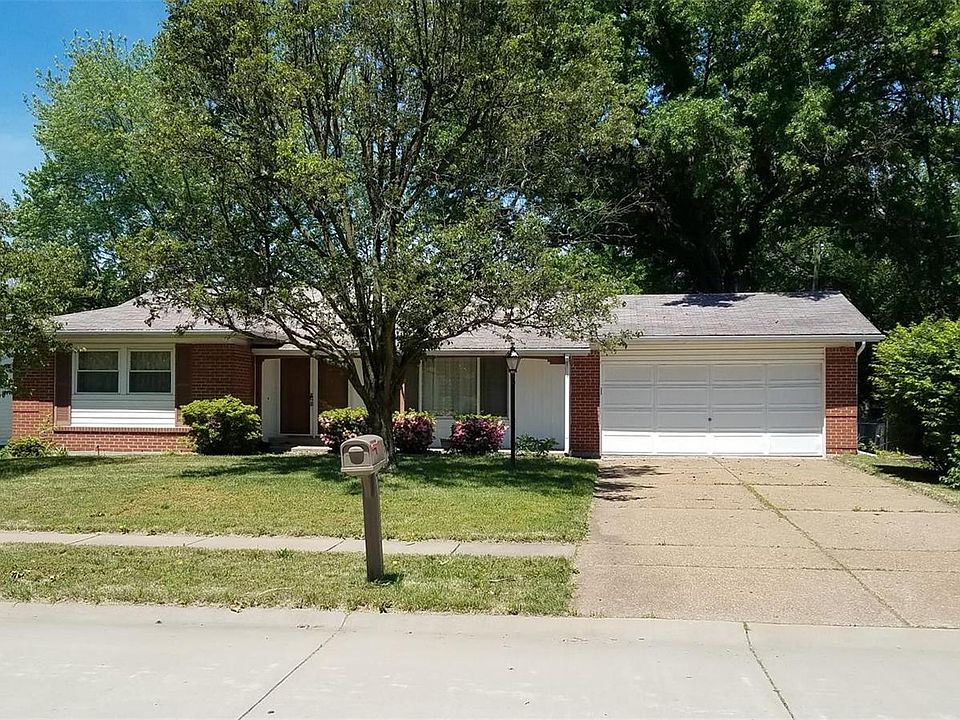 1st image of 2755 Radcliffe Dr
