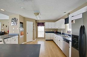 4th image of 634 Avenue G