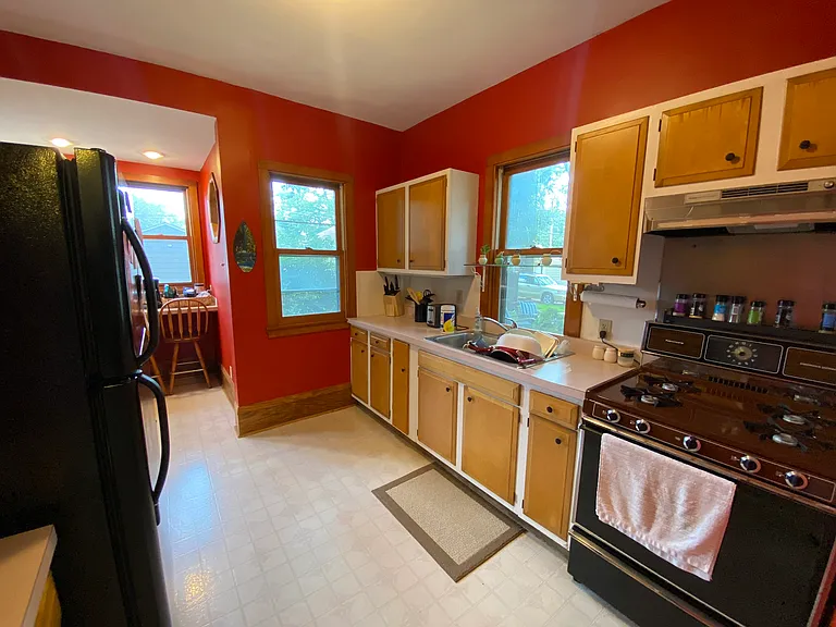 Spacious kitchen
