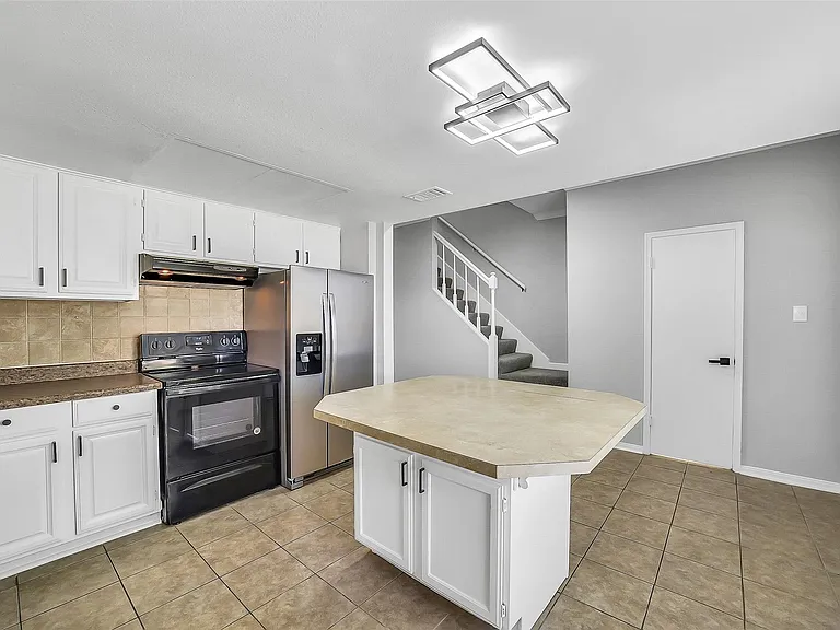 14703 Barryknoll Ln #11 — Photo 11