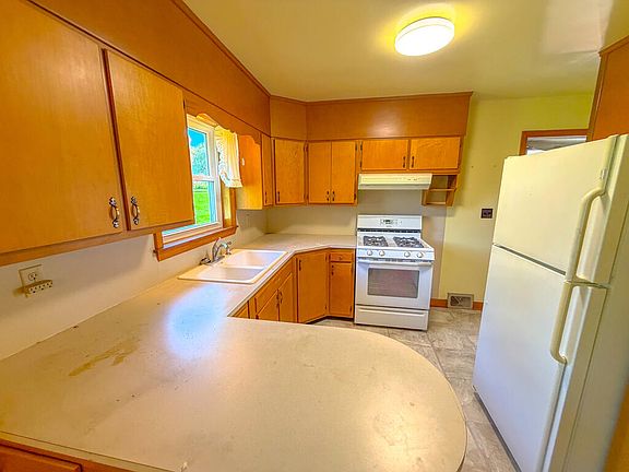 5th image of 1290 W North St