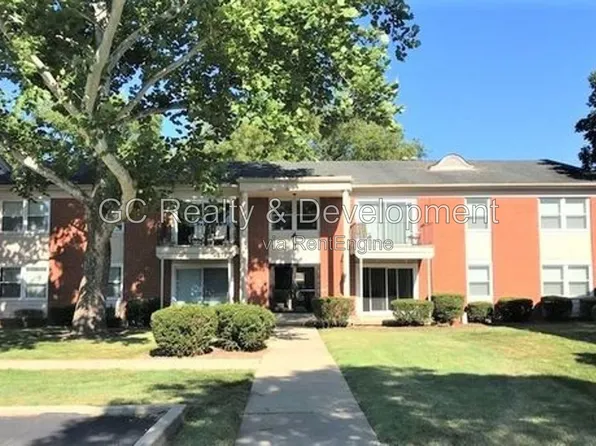 9 Simpson St APT G, Geneva, IL 60134