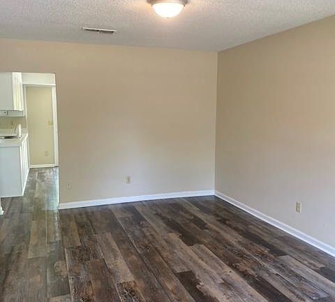 2nd image of 4717 Metro Park Ln APT B