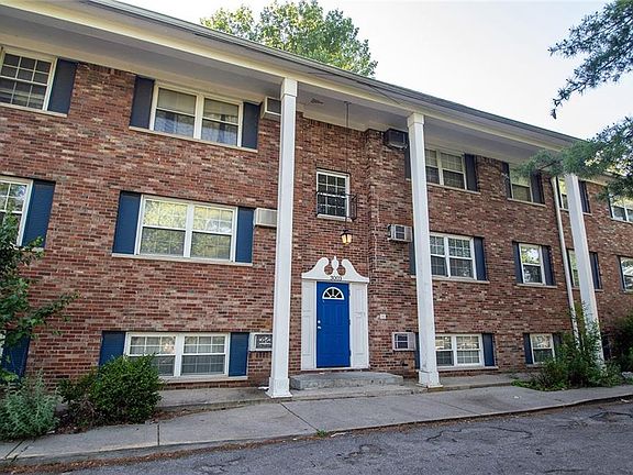 2nd image of 3001 N Webster Ave #7B