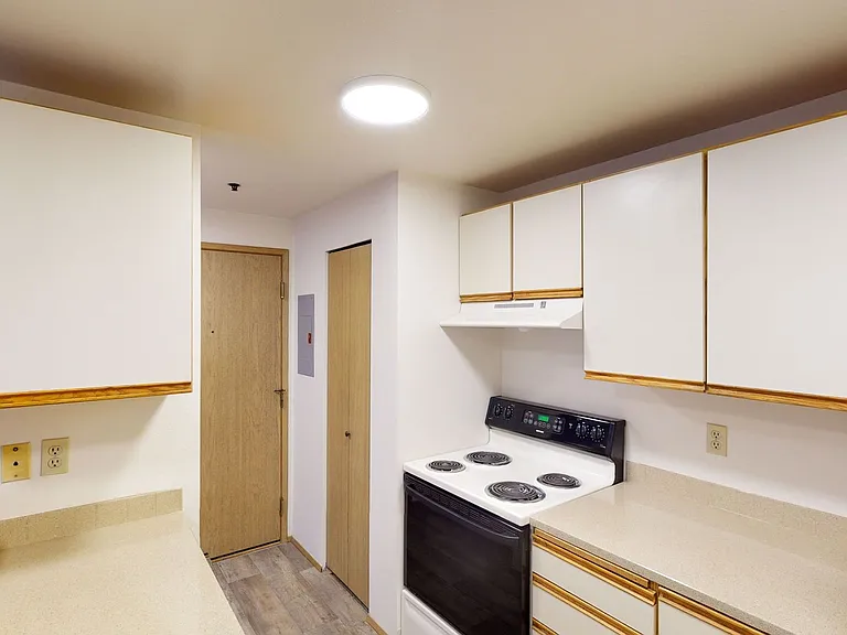 Shannon 2 Apartments — Photo 19