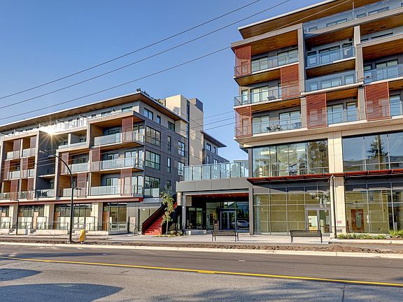 2nd image of 422 E 3rd St #663