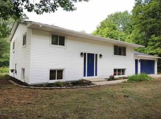 5333 N Water Rd, Sanford, MI 48657