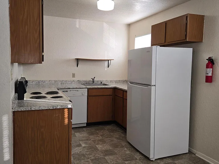 1013 Elm St #4 — Photo 5