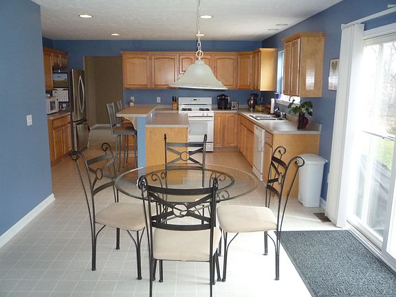 5th image of 418 Brentwood Blvd