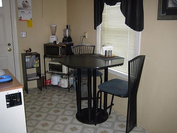 4th image of 1204 Rangeley Ave