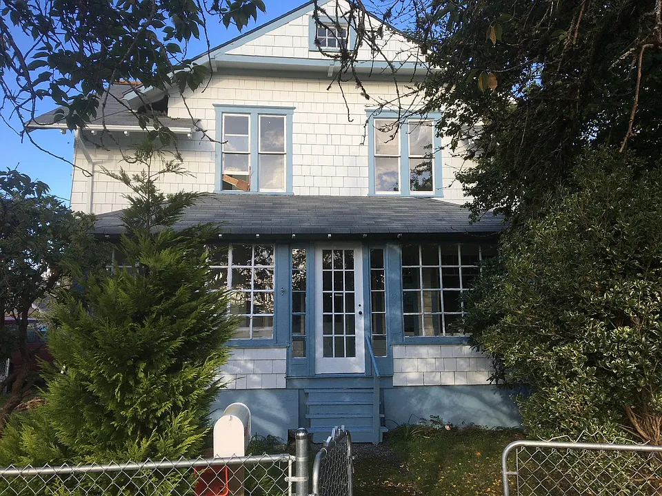 Spacious home on a quiet residential street in Hoquiam. Large rooms offer space for a home office, crafts or separate spaces for enjoying TV or other passtimes.