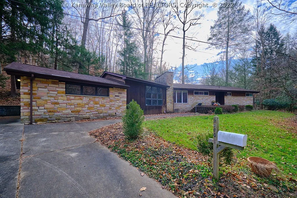 2110 Geary Rd photo 1