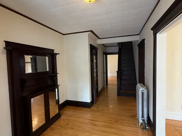 126 Auburn St #1R, Medford, MA 02155