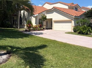 521 W Palm Aire Dr, Pompano Beach, FL 33069