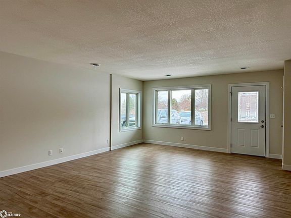 5th image of 718 3rd Ave