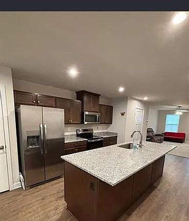 4th image of 99 Bibury St #2