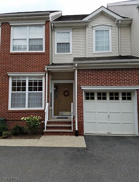 2nd image of 153 Gladstone Dr