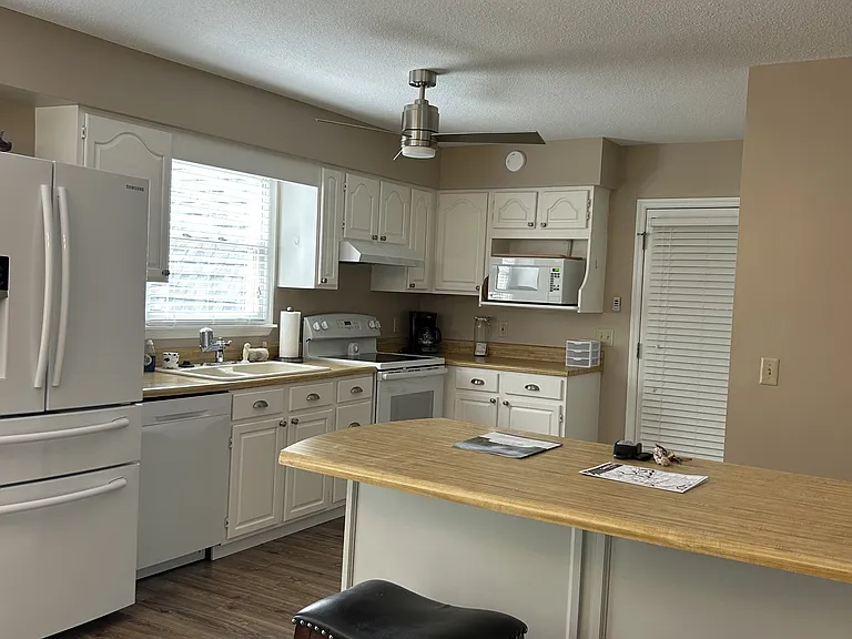 203 Snead Dr — Photo 9