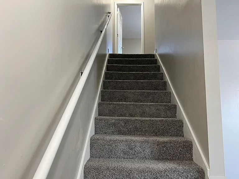 105 Chesapeake Ct — Photo 4