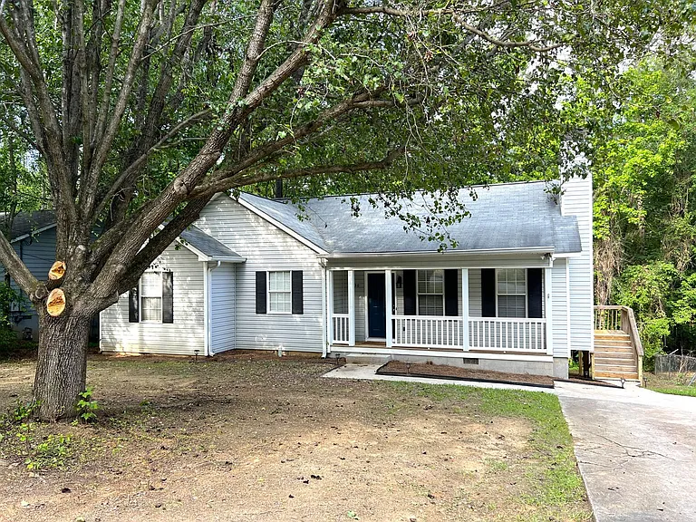 536 Loblolly Ln — Photo 2