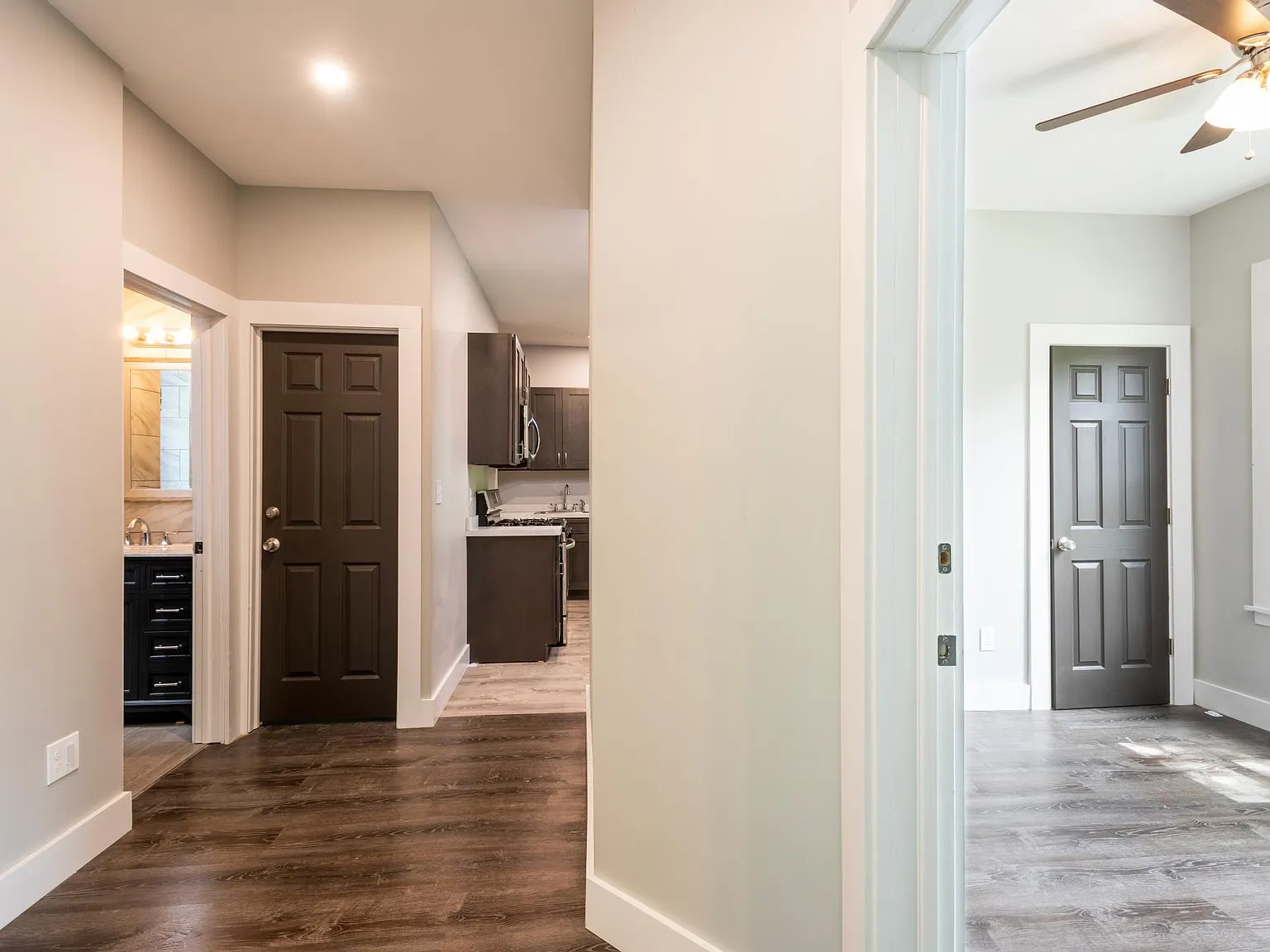 8 bed, 2772 sqft, $4,400 — Photo 3