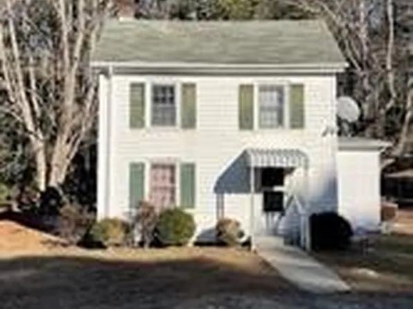 1871 E River Rd, Foster, VA 23056