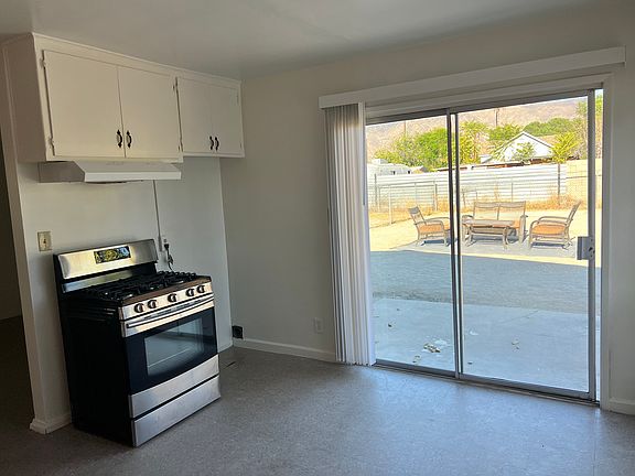 5th image of 147 N Victoria Ave