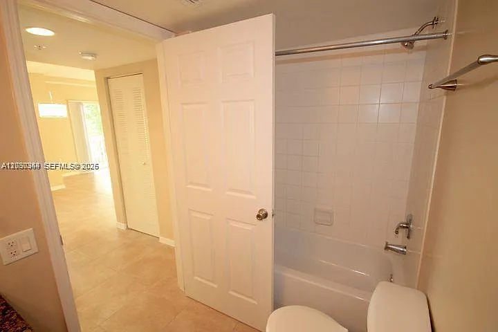 280 Crestwood Cir #204 — Photo 13