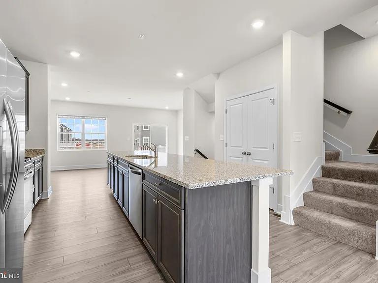 1826 Parham Way — Photo 13