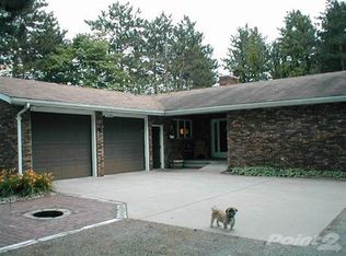 115 Sandy Pine Ln, Bridgman, MI 49106