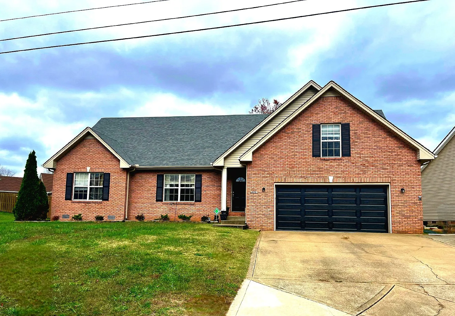 3 bed, 2.0 bath, 2075 sqft, $2,200 — Photo 1