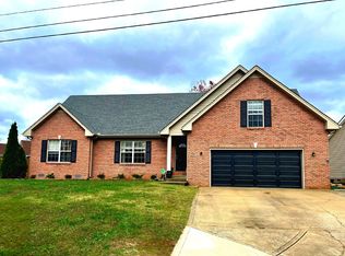 594 Mountain View Dr, Clarksville, TN 37043