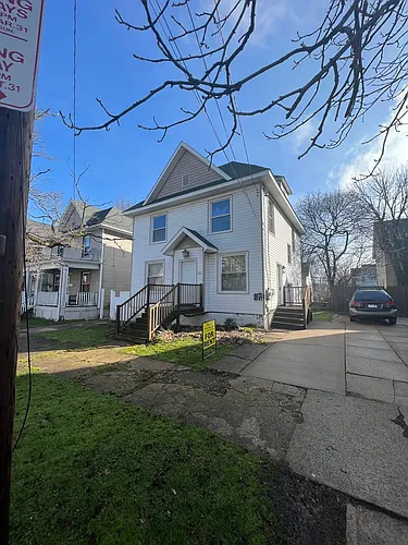721 Poplar St Photo 1